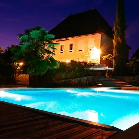 Domaine Du Manoir Bed & Breakfast