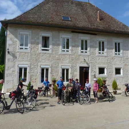 Domaine Du Manoir Bed and Breakfast